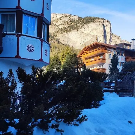 Ξενοδοχείο Garni Rezia 3*