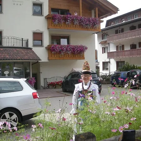 Hotel Garni Rezia 3*